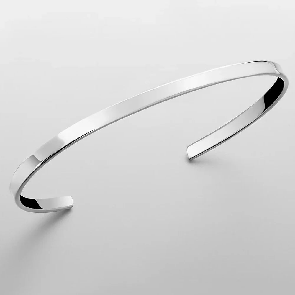 ELEGANTES MINIMALISTISCHES ARMBAND 